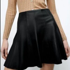 🖤 Zara Faux Leather Skater Skirt – Size XS